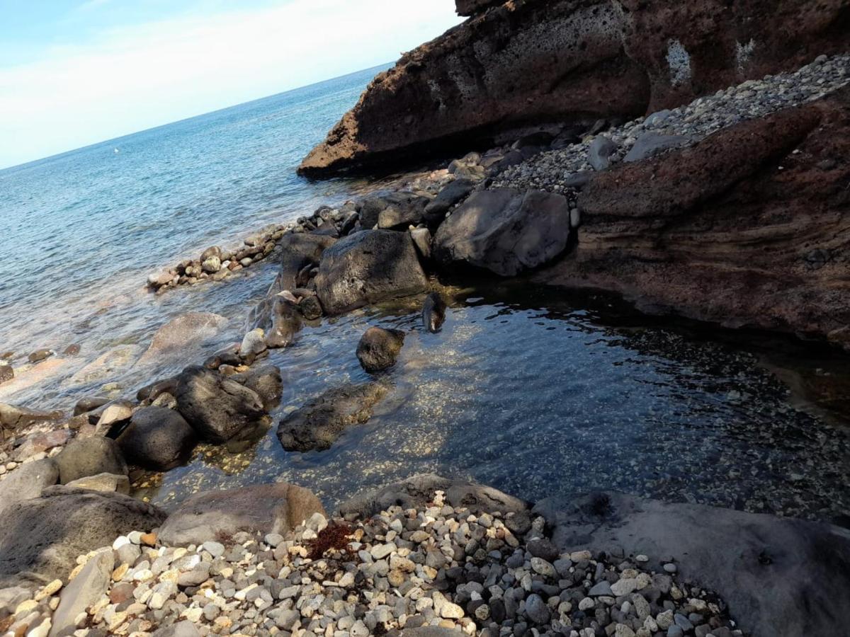 Paradyse Den'S Pres Sources D'Eau Chaudes , Paisible , Vue Sur Mer , Wifi Bouillante Exterior photo
